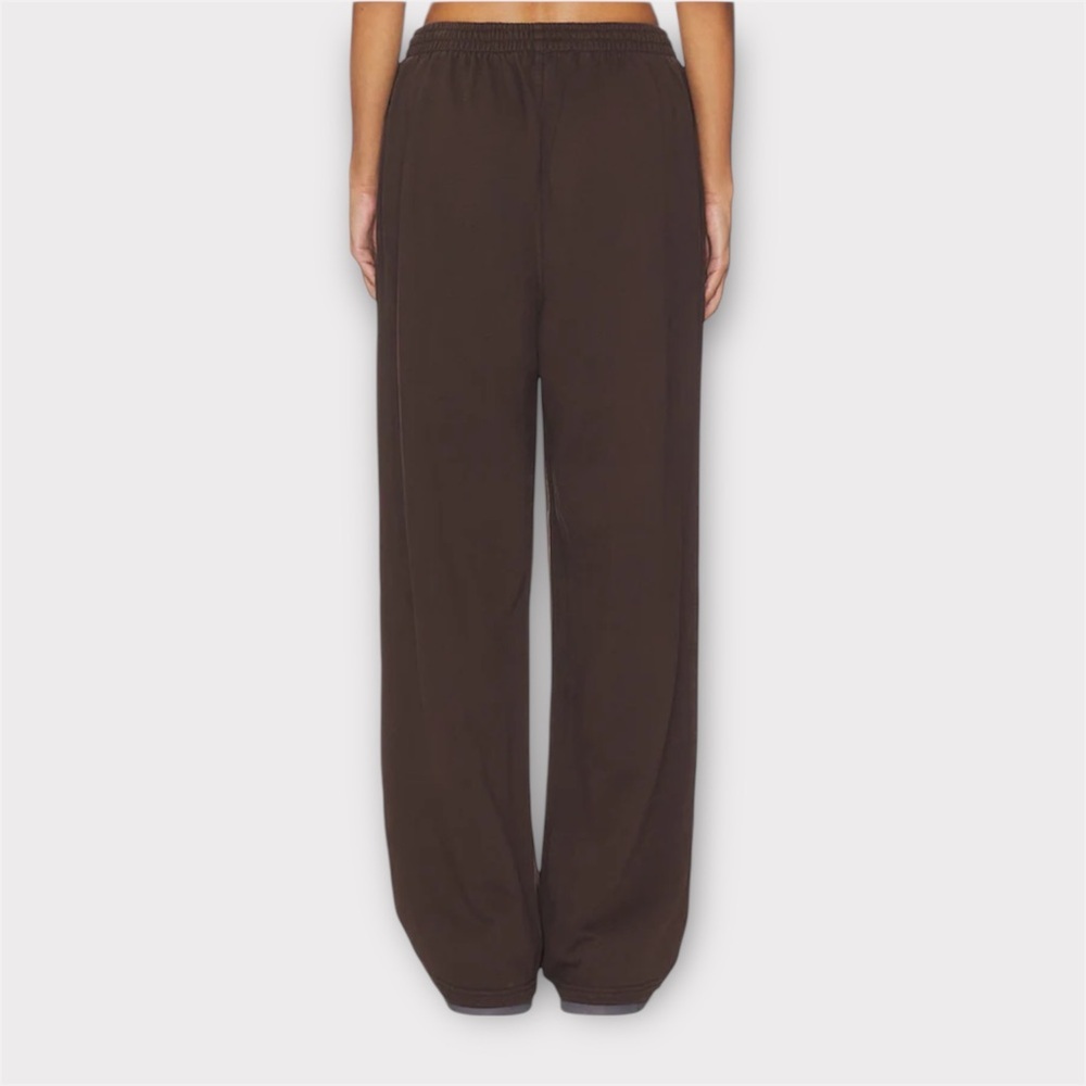 SKIMS Boyfriend Fleece Baggy Sweatpant in Espresso Size Small - Picture 9 of 16